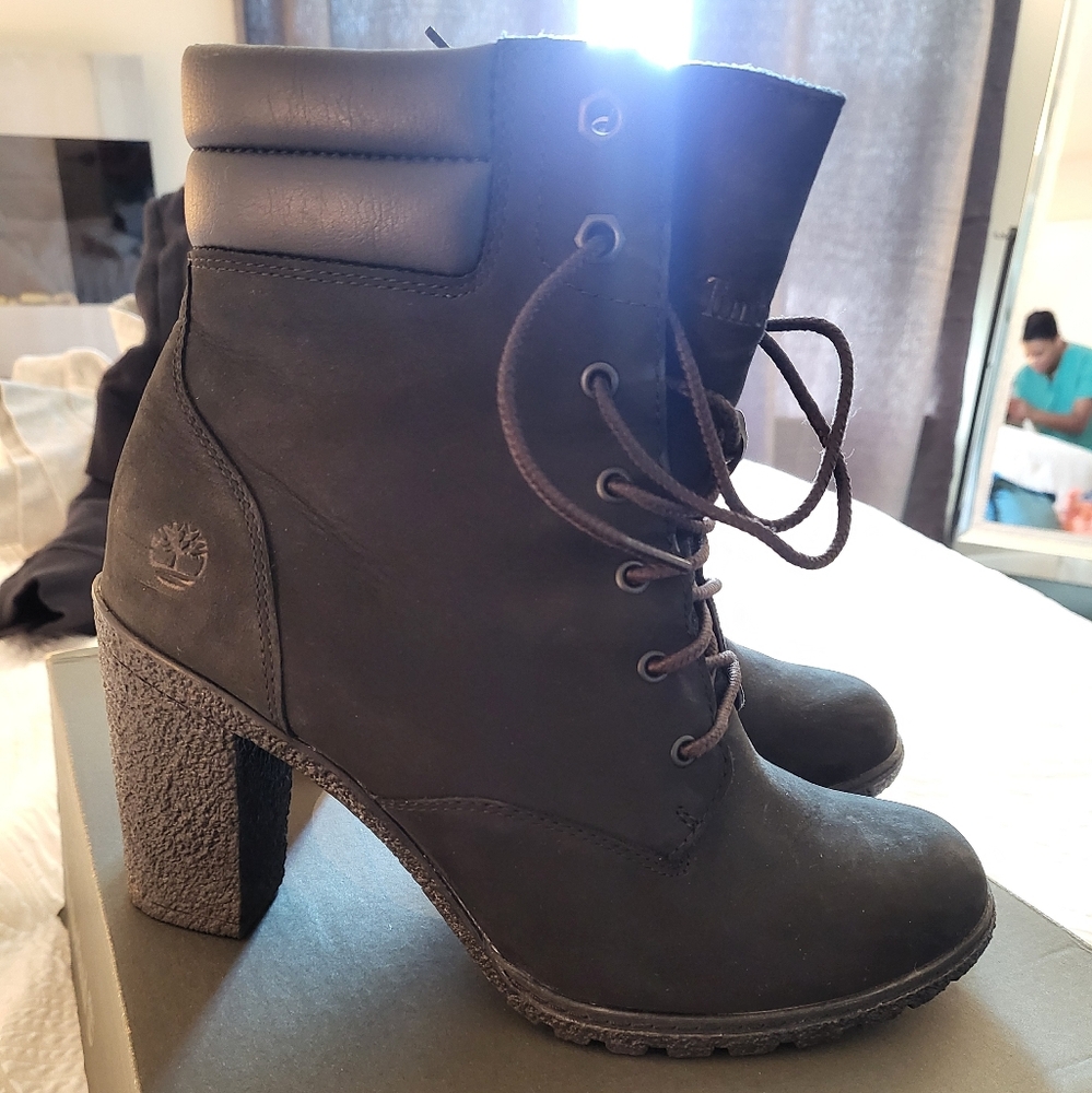 Women's Black Nubuck Boots